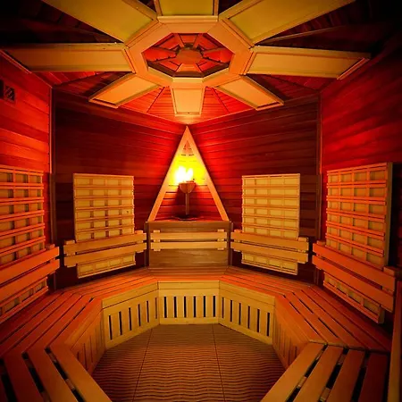 Hotel Impozant Valča