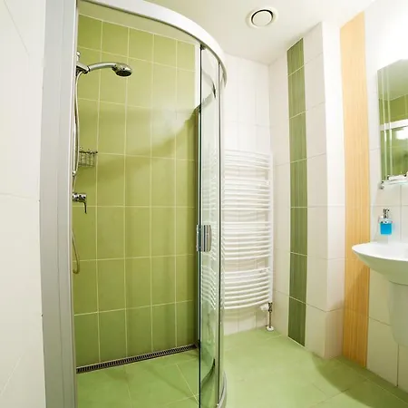Otel Impozant Valča