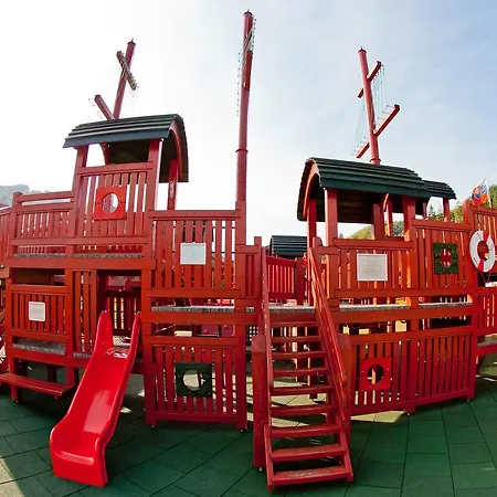 Impozant Hotel Valča